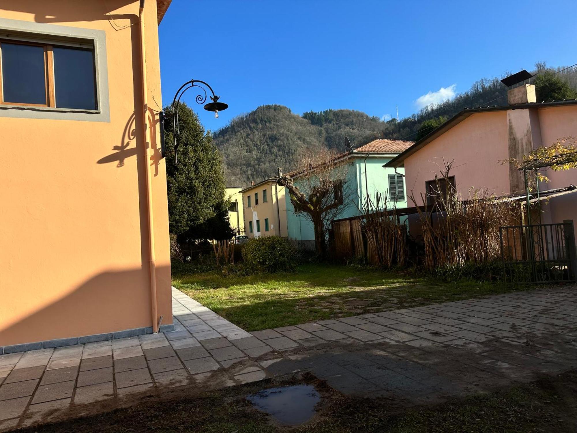 Villa Casa Hydrangea Con Piscina E Giardino à Bagni di Lucca Extérieur photo