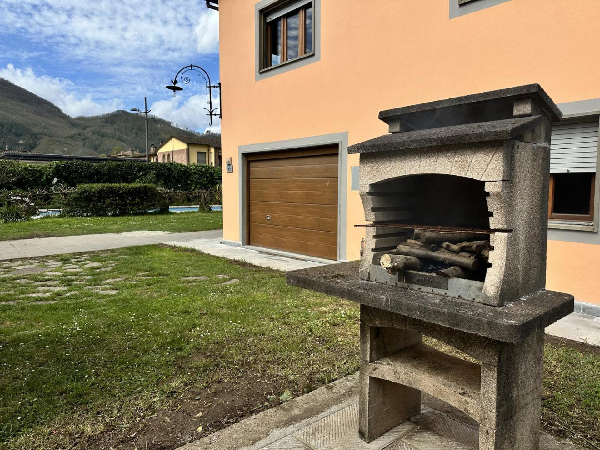 Villa Casa Hydrangea Con Piscina E Giardino à Bagni di Lucca Extérieur photo