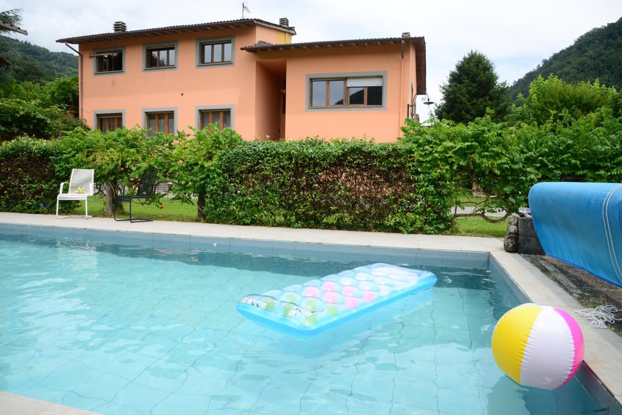 Villa Casa Hydrangea Con Piscina E Giardino à Bagni di Lucca Extérieur photo