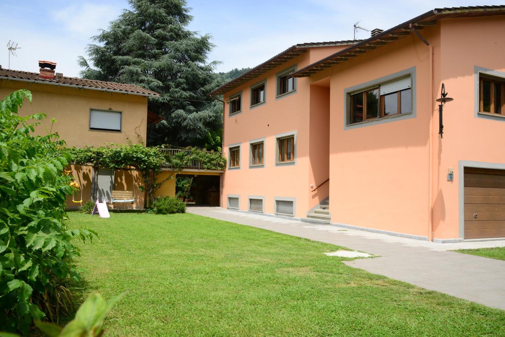 Villa Casa Hydrangea Con Piscina E Giardino à Bagni di Lucca Extérieur photo